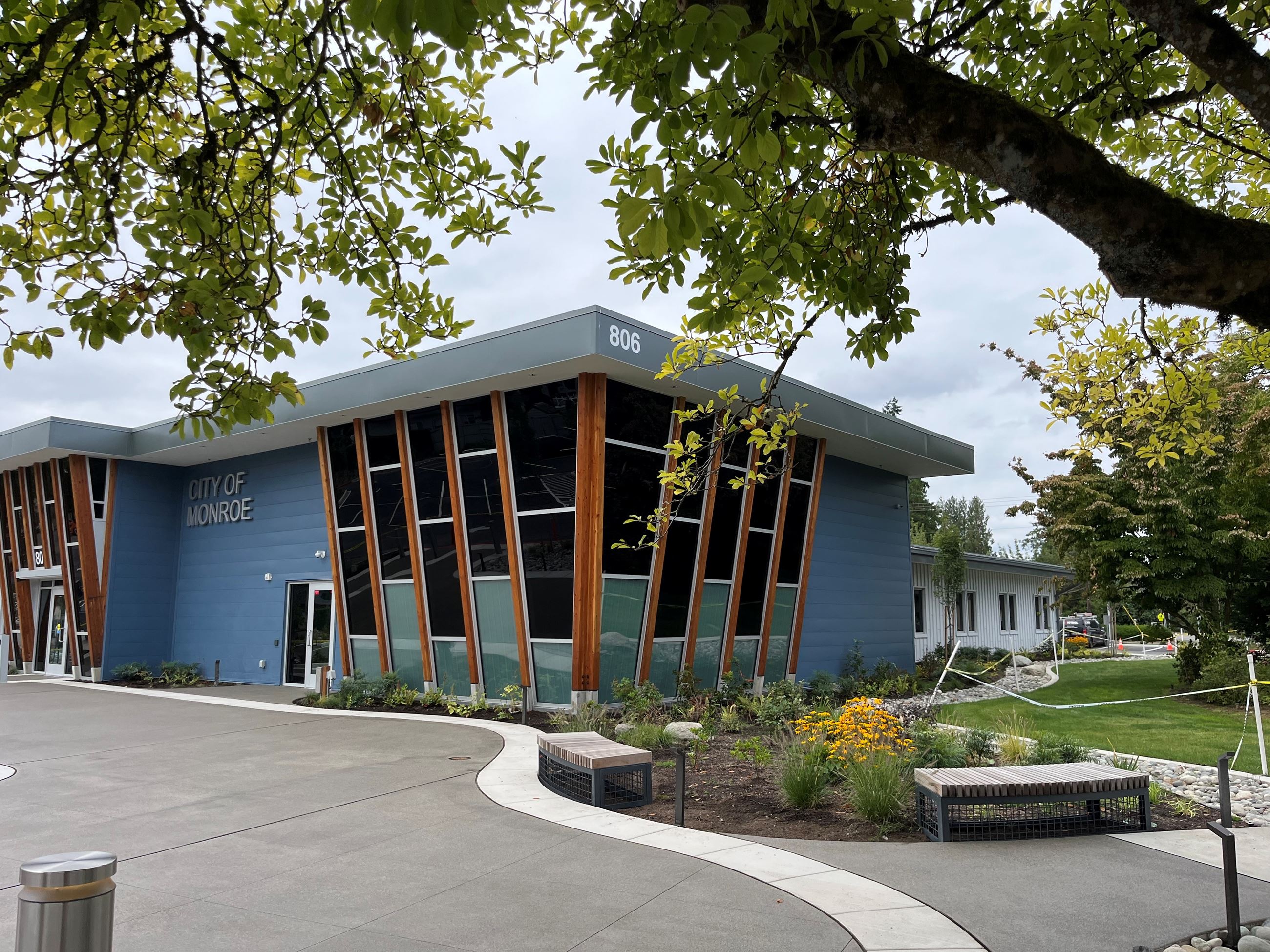 EXT-CouncilCmbrs-Tree090825